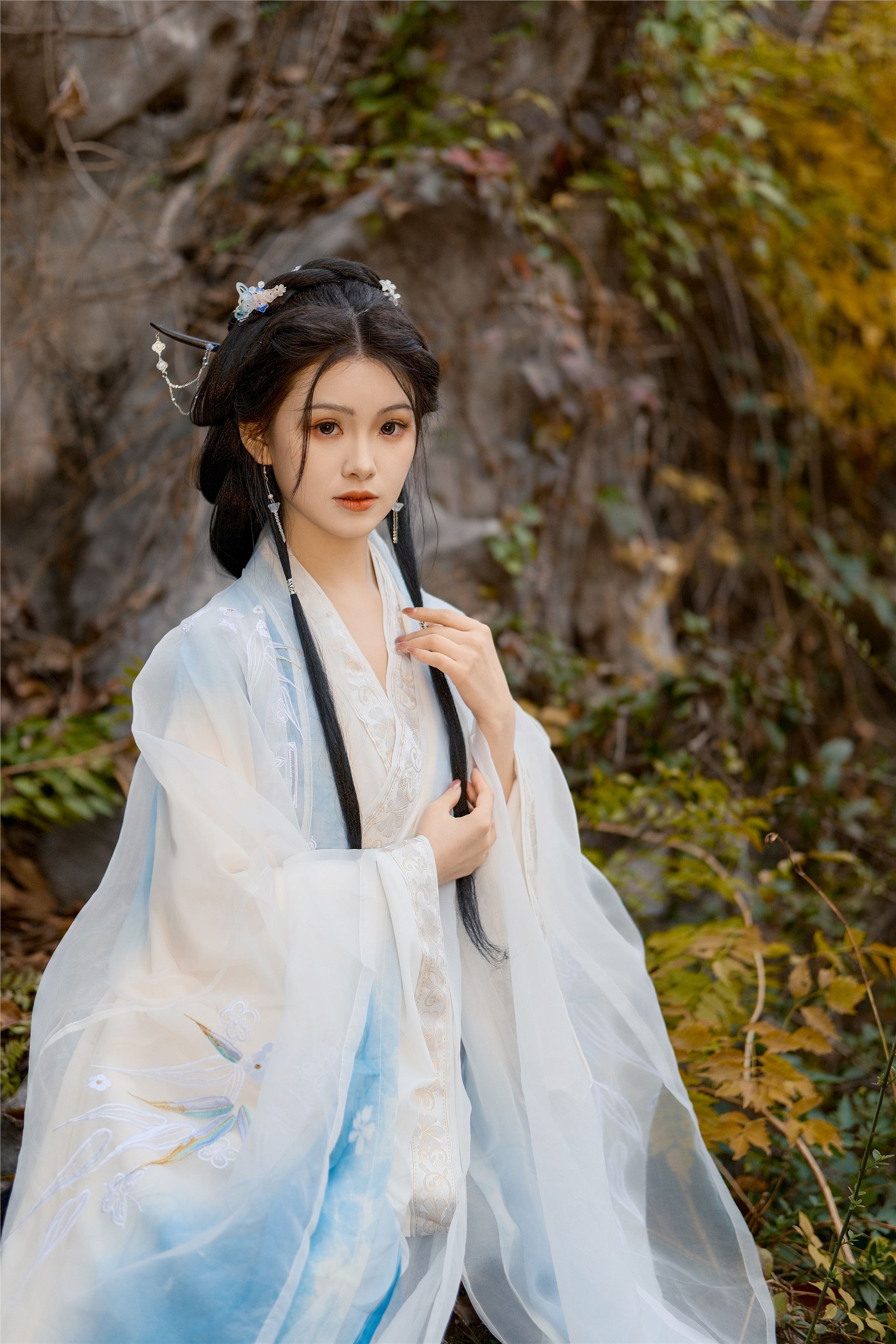 YITUYU艺图语 2025.01.24 秋意阑珊 悦璃